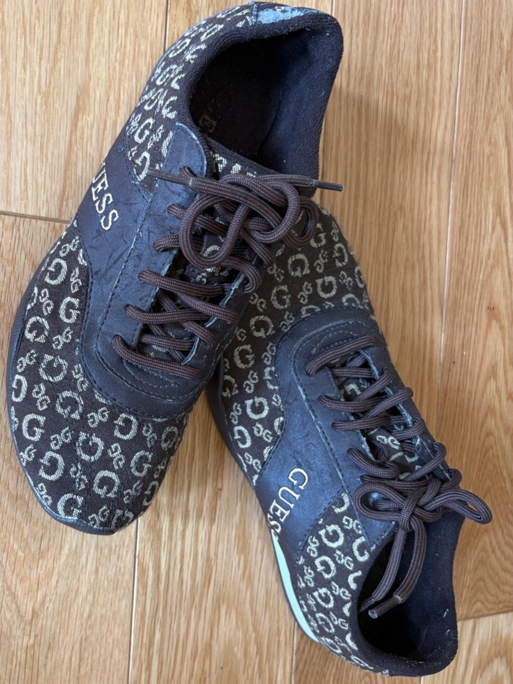 Guess Brown and Cream Monogram Lace-Up Sneakers Women’s 6.5